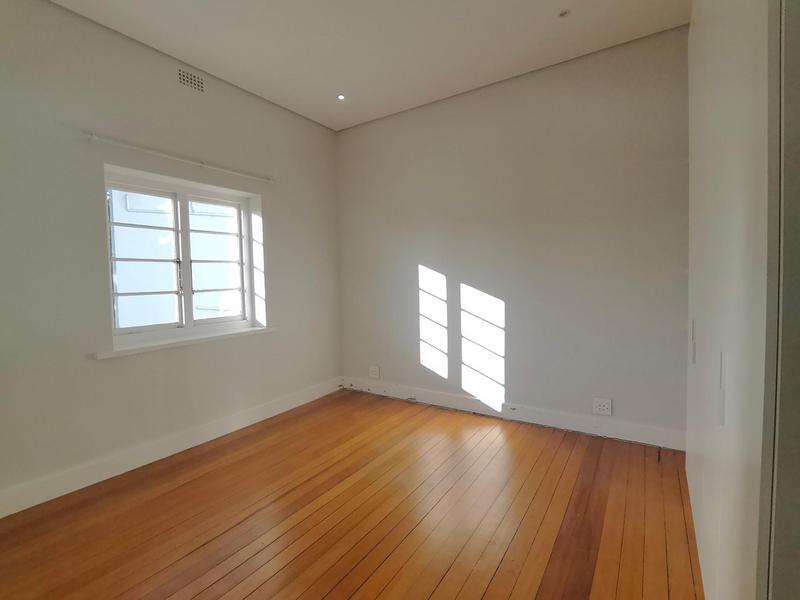 To Let 1 Bedroom Property for Rent in Green Point Upper Western Cape